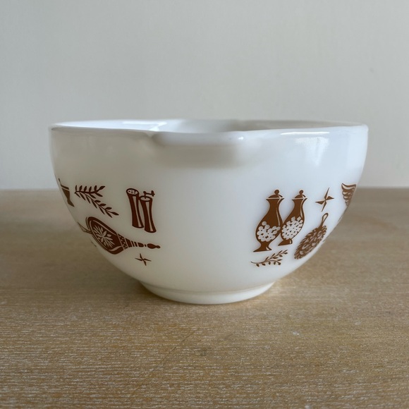 Vintage Pyrex Early American Mix Bowl 441 Cinderella 1.5 Pint Brown Americana - Picture 2 of 10